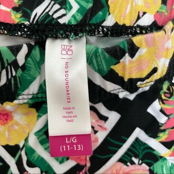 Xhilaration Women’s stretch Capris Size large 11/13 - Picture 7 of 7